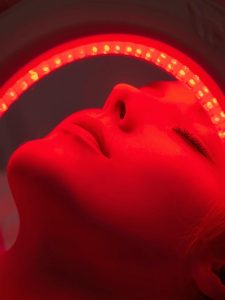 Read more about the article Benefits of Red Light Therapy San Diego: How It Works and What It Does