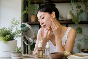 Read more about the article Treat Hormonal Acne Naturally: A Step-by-Step Guide
